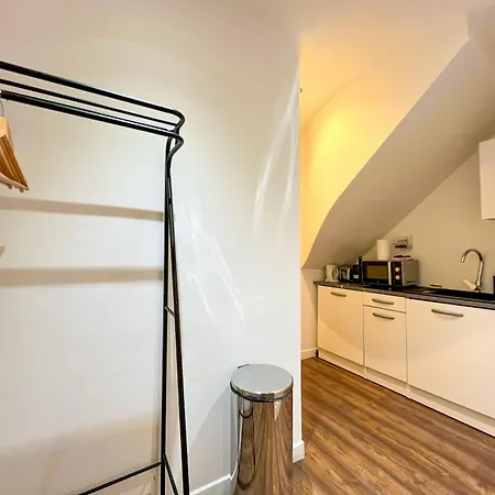 Urbanflat 211 - Large For 4 In The Center Of